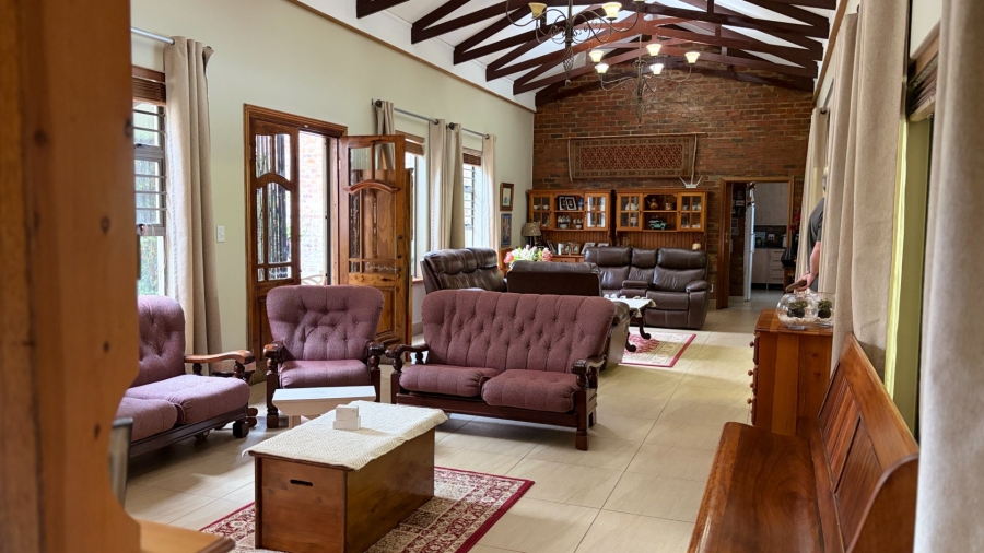 4 Bedroom Property for Sale in Viljoenskroon Rural Free State